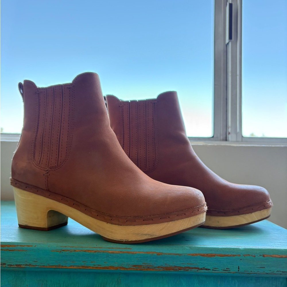 Frye and co. Clog boots